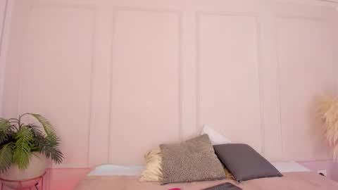 Maria Pettit online show from 03-14-26, 01:05