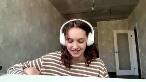 Jenny online show from 07-25-26, 10:35