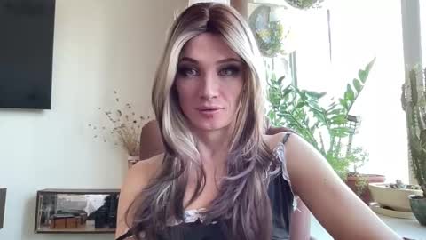 Snapshot of maridekoks chatting on 03-13-26, 09:38 Mari online show from 03-13-26, 09:38