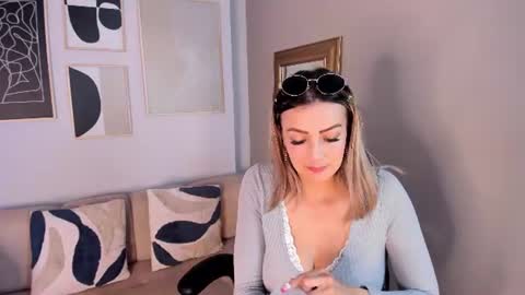 Snapshot of marie_bass chatting on 06-11-26, 02:04 marie_bass online show from 06-11-26, 02:04
