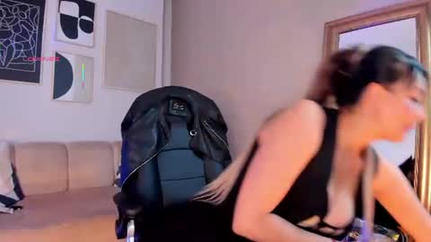 Snapshot of marie_bass chatting on 07-20-26, 02:08 marie_bass online show from 07-20-26, 02:08