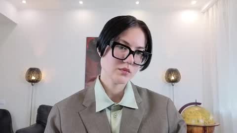 Snapshot of marie_fitch chatting on 05-01-26, 03:55 Marie Fitch online show from 05-01-26, 03:55