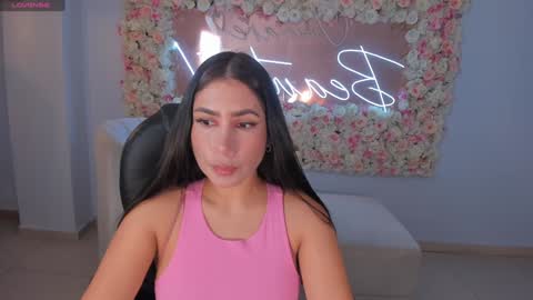 Snapshot of mariejane2 chatting on 12-18-24, 11:02 Im Marie Jane online show from 12-18-24, 11:02