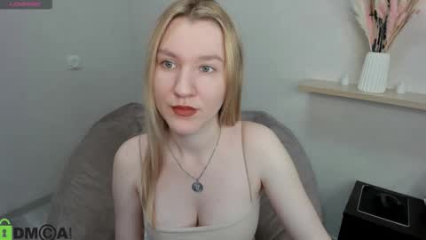 mariel_brown online show from 10-08-25, 09:18