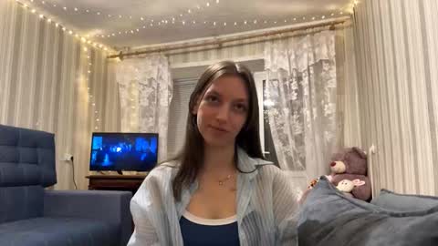 Marie online show from 11-06-25, 02:18