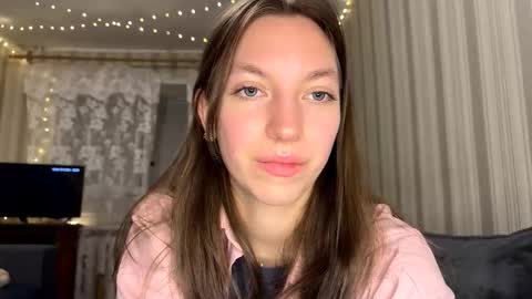 Snapshot of marielamilewski chatting on 11-26-25, 04:30 Marie online show from 11-26-25, 04:30