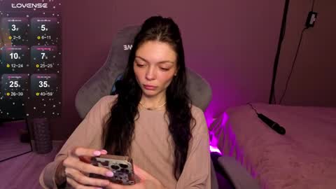 Snapshot of mariella__adams chatting on 05-07-26, 06:02 Maria online show from 05-07-26, 06:02