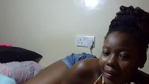 Marie online show from 05-19-26, 02:01