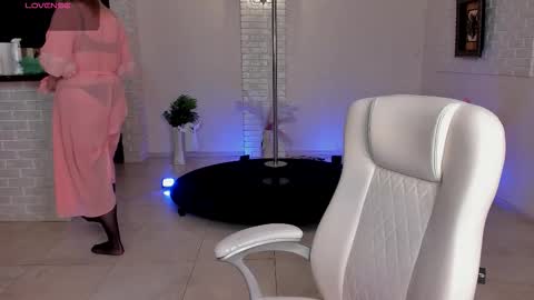 mariemlui online show from 11-17-25, 04:35