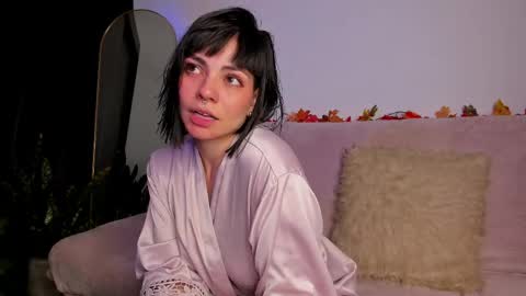 Snapshot of mariham_ chatting on 06-07-26, 06:17 Amelie online show from 06-07-26, 06:17