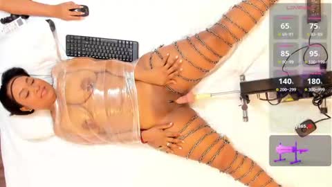 mariiaam_ online show from 07-16-26, 12:22