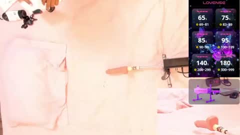 mariiaam_ online show from 07-17-26, 12:01