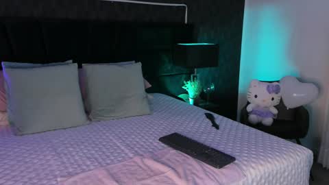 Snapshot of mariianna_lopez_ chatting on 02-21-25, 05:20 Mariana online show from 02-21-25, 05:20