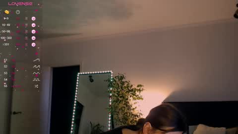 Snapshot of mariique chatting on 01-07-25, 12:41 Mari online show from 01-07-25, 12:41