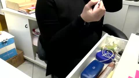 Snapshot of marikapikkola chatting on 02-03-25, 02:02 Mary... online show from 02-03-25, 02:02