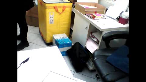 Snapshot of marikapikkola chatting on 02-04-25, 08:35 Mary... online show from 02-04-25, 08:35