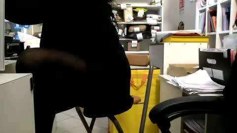 Snapshot of marikapikkola chatting on 03-03-25, 01:31 Mary... online show from 03-03-25, 01:31