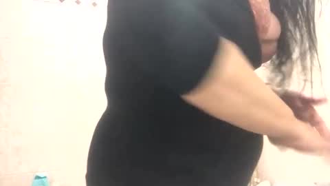 Snapshot of marikapikkola chatting on 02-01-26, 02:04 Mary... online show from 02-01-26, 02:04