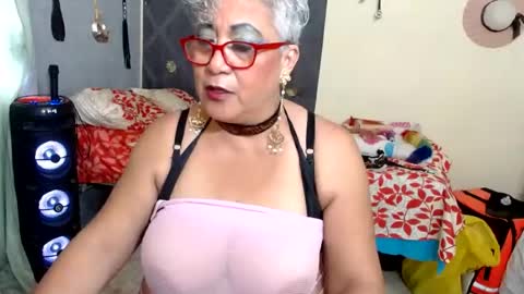 Marilin carolina online show from 07-04-26, 08:04