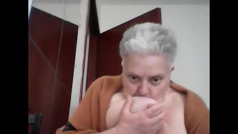 Snapshot of marilu64 chatting on 04-05-26, 03:53 marilu64 online show from 04-05-26, 03:53