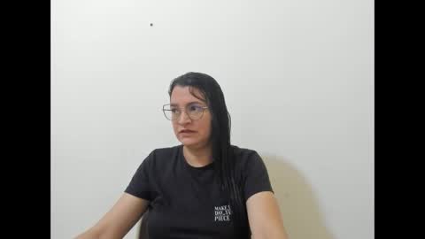 Snapshot of marilyn_garcia chatting on 11-26-25, 02:07 MARILYN SEXY online show from 11-26-25, 02:07