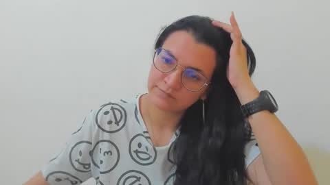 Snapshot of marilyn_garcia chatting on 12-05-25, 03:41 MARILYN SEXY online show from 12-05-25, 03:41