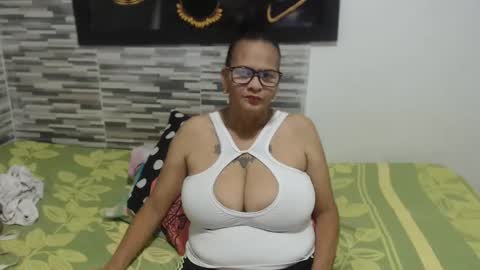 Snapshot of marinamilf chatting on 01-02-25, 03:26 Marina online show from 01-02-25, 03:26