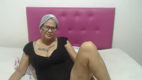 Snapshot of marinamilf chatting on 03-07-25, 01:53 Marina online show from 03-07-25, 01:53