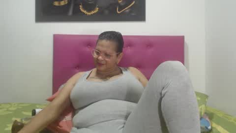 Snapshot of marinamilf chatting on 09-10-25, 12:21 Marina online show from 09-10-25, 12:21