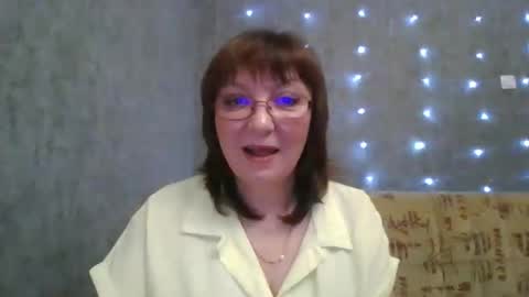 Snapshot of marinamrs chatting on 12-17-25, 07:53 marinamrs online show from 12-17-25, 07:53