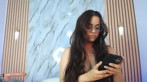 Marinella16 online show from 10-30-25, 09:26