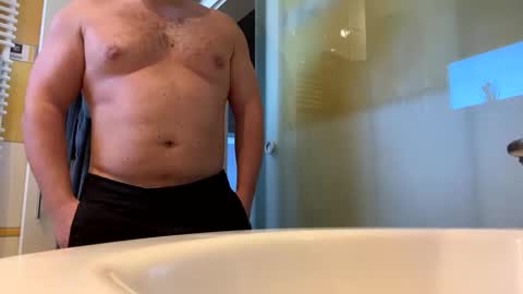 Snapshot of mario17o3 chatting on 03-03-25, 11:22 Hot N Horny online show from 03-03-25, 11:22