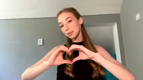 Amelia online show from 06-17-26, 10:17