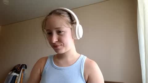 Snapshot of marionpierce chatting on 06-20-26, 08:39 Mia online show from 06-20-26, 08:39
