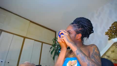 Nathaly online show from 01-31-25, 04:59