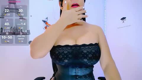 Snapshot of mariposaxox chatting on 11-28-25, 06:05 Pao online show from 11-28-25, 06:05