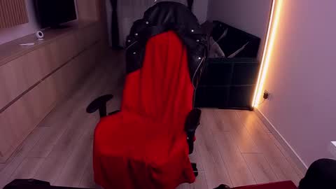 MarisMuscle online show from 02-22-25, 06:41