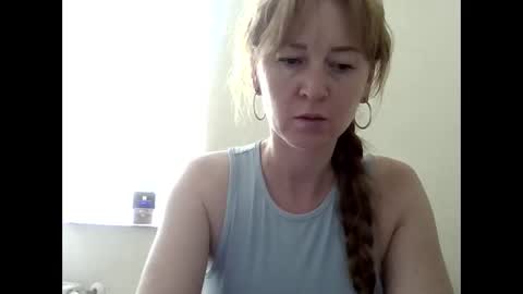 Snapshot of marizafouset chatting on 06-01-26, 02:19 MarizaFouset online show from 06-01-26, 02:19