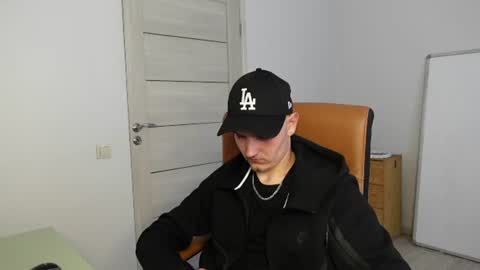 Snapshot of mark_karson chatting on 06-16-26, 04:53 MARK KARSON online show from 06-16-26, 04:53