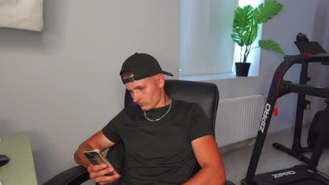 Snapshot of mark_karson chatting on 08-02-26, 12:14 MARK KARSON online show from 08-02-26, 12:14
