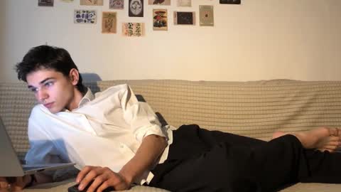 Mark online show from 10-18-25, 12:28