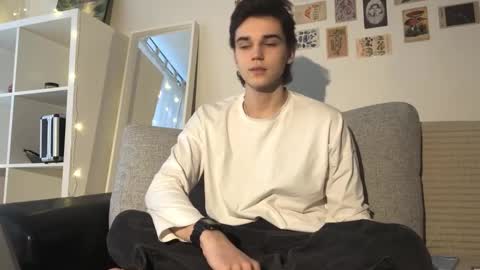 Mark online show from 11-12-25, 11:21