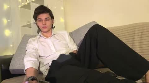 Mark online show from 12-05-25, 01:09