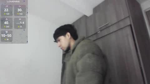 Snapshot of mark_rut chatting on 01-05-25, 01:04 MODEL Mark Rut online show from 01-05-25, 01:04