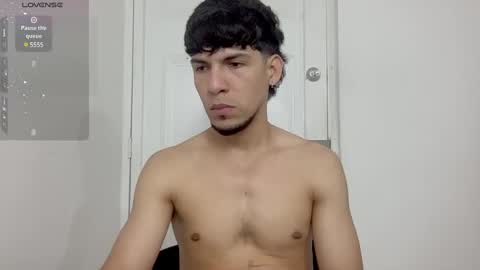 Snapshot of mark_rut chatting on 02-14-25, 12:30 MODEL Mark Rut online show from 02-14-25, 12:30