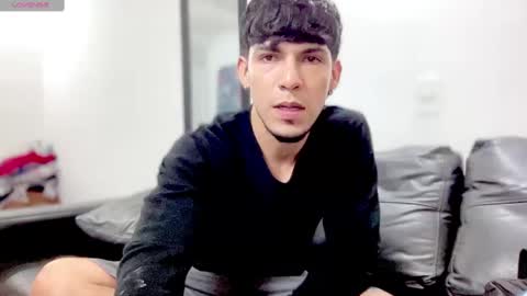 Snapshot of mark_rut chatting on 02-20-25, 06:17 MODEL Mark Rut online show from 02-20-25, 06:17