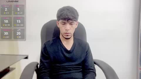 Snapshot of mark_rut chatting on 02-24-25, 07:33 MODEL Mark Rut online show from 02-24-25, 07:33