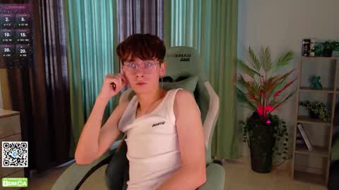 Snapshot of mark_safr chatting on 10-11-25, 08:24 Mark online show from 10-11-25, 08:24