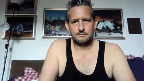 marka1506 online show from 11-10-25, 10:47