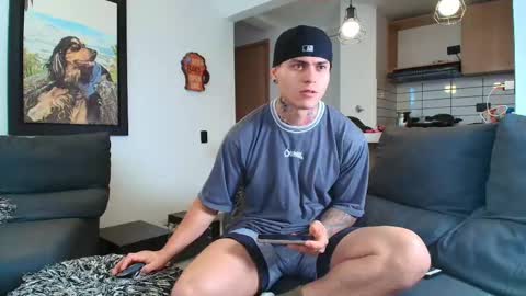 Sebastian online show from 09-09-25, 05:23